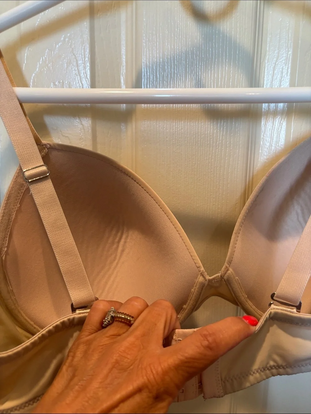 Frederick's of Hollywood Nude T-Shirt Underwire Bra